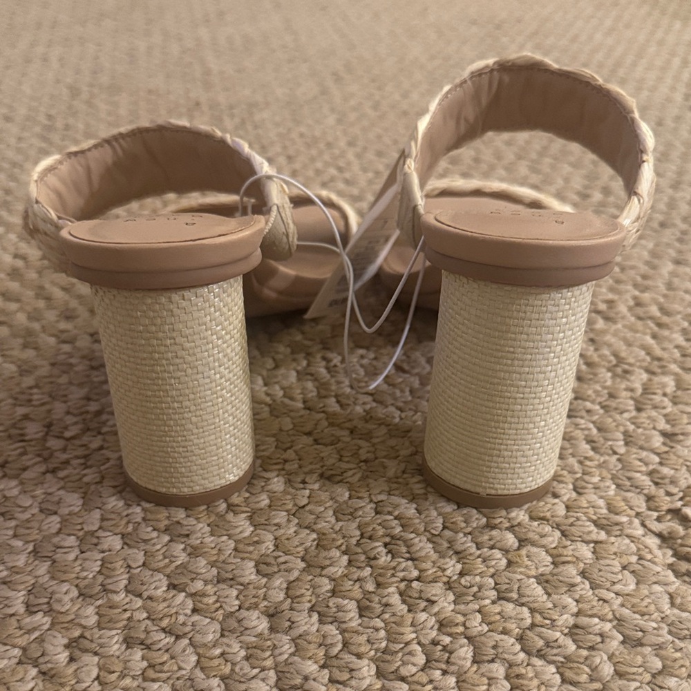 A New Dat Braided Sandals - Picture 2 of 5